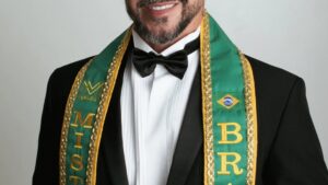 Quem é o Mister Brasil Sênior? Aos 52 anos, empresário vence título mundial de beleza