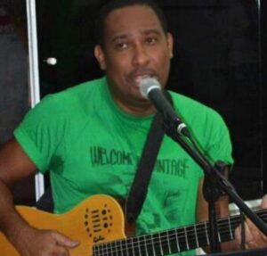 Ex-integrante do grupo Molejo morre aos 60 anos de idade