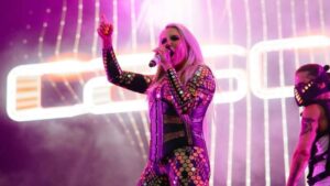 Ícone dos anos 2000, vocalista do Cascada abre o jogo sobre carreira, vida pessoal e 1º show no Brasil