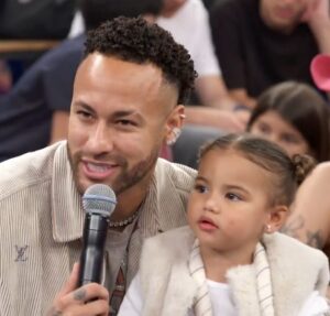 Neymar Jr. encanta web ao mostrar Mavie com look verde e amarelo: Torcedora brasileira