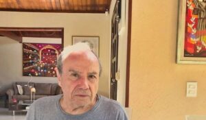 Stênio Garcia quebra silêncio e fala sobre processo contra as filhas