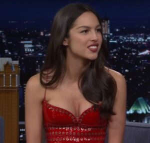 Veio aí! Olivia Rodrigo anuncia terceiro álbum de estúdio