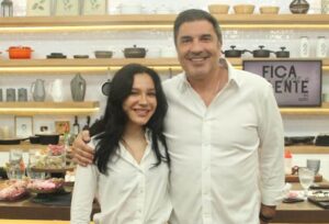 Priscilla relembra infância na TV: “Quando o salário caía, eu pensava: que brincadeira legal”