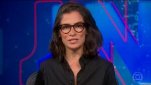 Aos 53 anos, Renata Vasconcellos e a irmã gêmea roubam a cena em fotos inéditas: ‘Que lindas!’