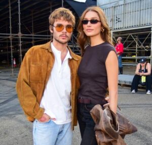 Sasha Meneghel posta foto topless e recebe elogio de sua mãe, Xuxa Meneghel: Perfeita