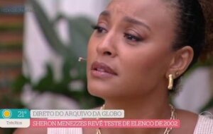 Sheron Menezzes se emociona ao ganhar homenagem no ‘É de Casa’