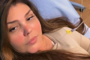 Simony revela angustia de exame pós câncer: “será que voltou”
