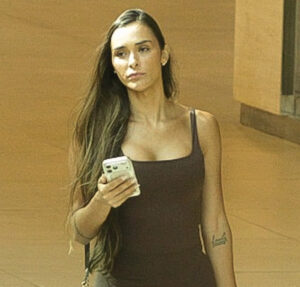 Grávida, Tainá Militão revela que encontrou caroço ao lado do seio: – É uma bolinha que dói