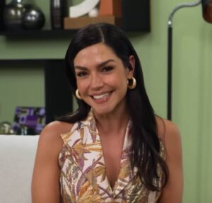 Thais Fersoza resgata fotos raras da infância e web reage: A mesma carinha