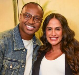 Carol Peixinho recebe declaração de Thiaguinho em seu aniversário: Você é extraordinária!