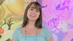 Aos 43 anos, ex-apresentadora da ‘TV Globinho’ deixa fama pela maternidade e foca em nova carreira