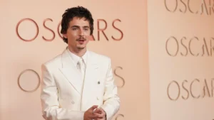 Ex-atriz pornô afirma ter vivido romance secreto com Timothée Chalamet