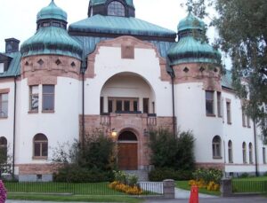 Homem é julgado suspeito de prostituir sua mulher para 120 homens; VEJA