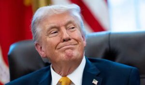 Donald Trump celebra morte de ex-diretor do FBI, Robert Mueller