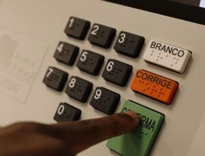 Saiba qual o prazo para tirar e regularizar o título de eleitor