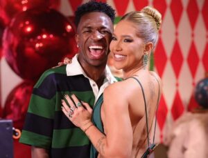 Vini Jr. faz declaração romântica para Virginia Fonseca em aniversário de 27 anos; veja