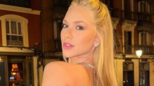 Puro luxo! Virginia escolhe mini bolsa de mais de R$ 140 mil para noite especial em Madri