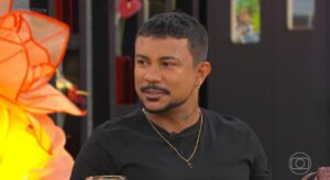 Xamã surpreende e revela situação amorosa: “É diversão”