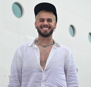 Novo amor? Zé Felipe surge dançando com morena misteriosa e levanta especulações; assista