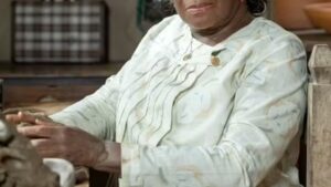 Aos 81 anos e com fortuna inimaginável, atriz volta atrás em aposentadoria e retorna às novelas